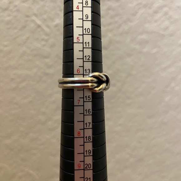 James Avery retired Lovers Knot Ring, Size 6.5 - Picture 10 of 10